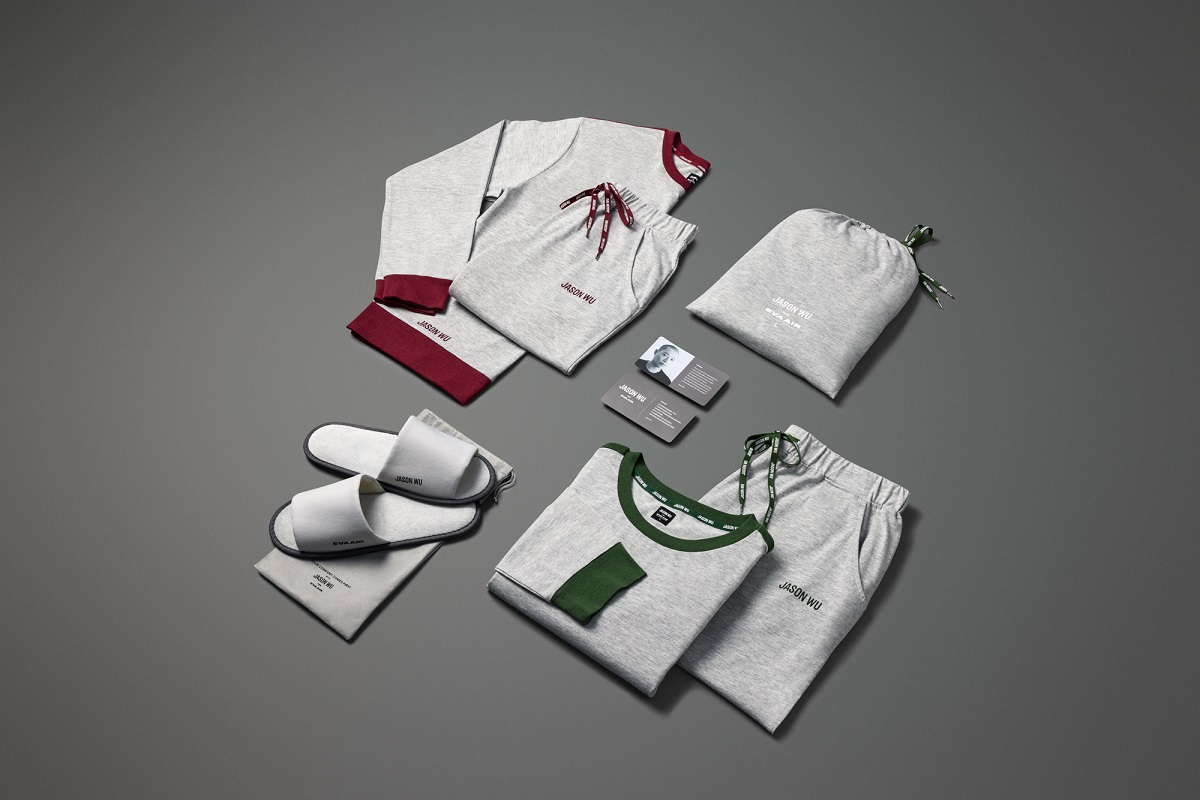 Warm and Comfortable Pajamas in Royal Laurel class