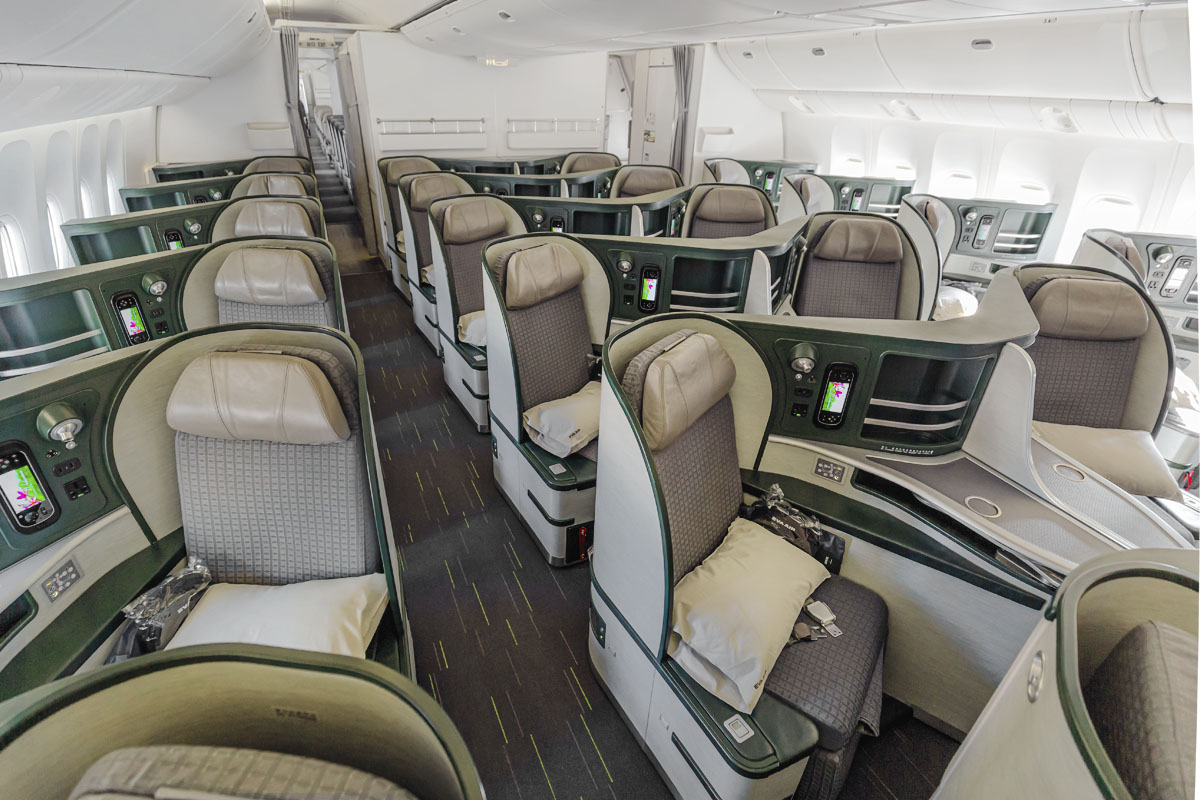 Flight Information Royal Laurel Class EVA Air Singapore (English)