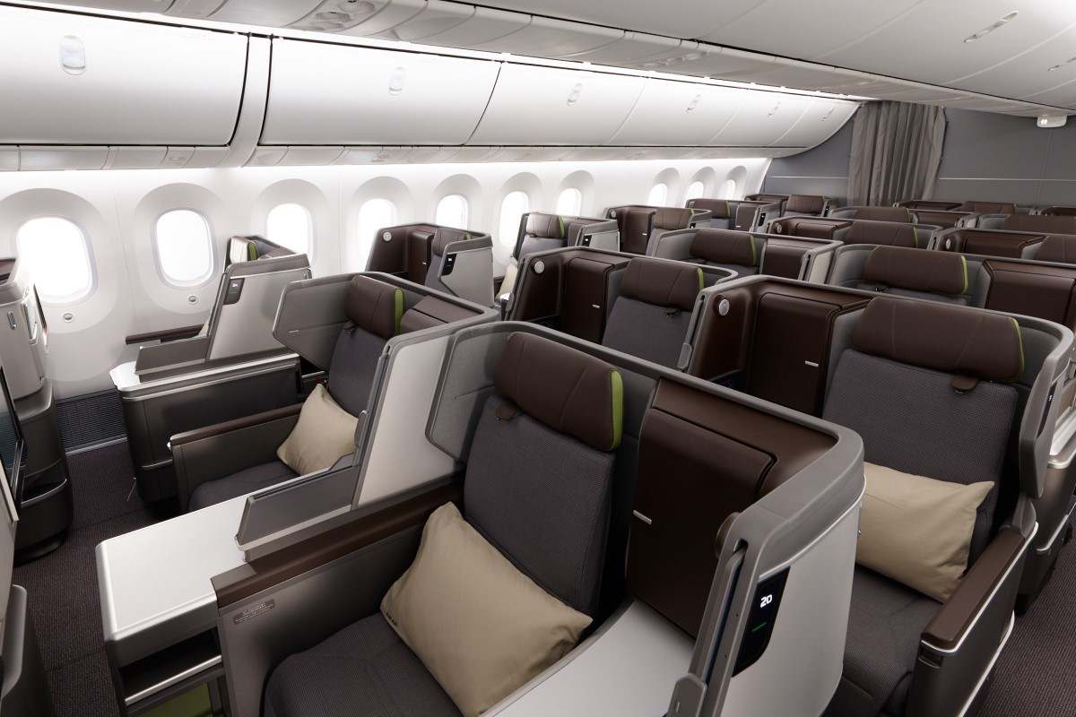 Boeing 787 Royal Laurel class seat