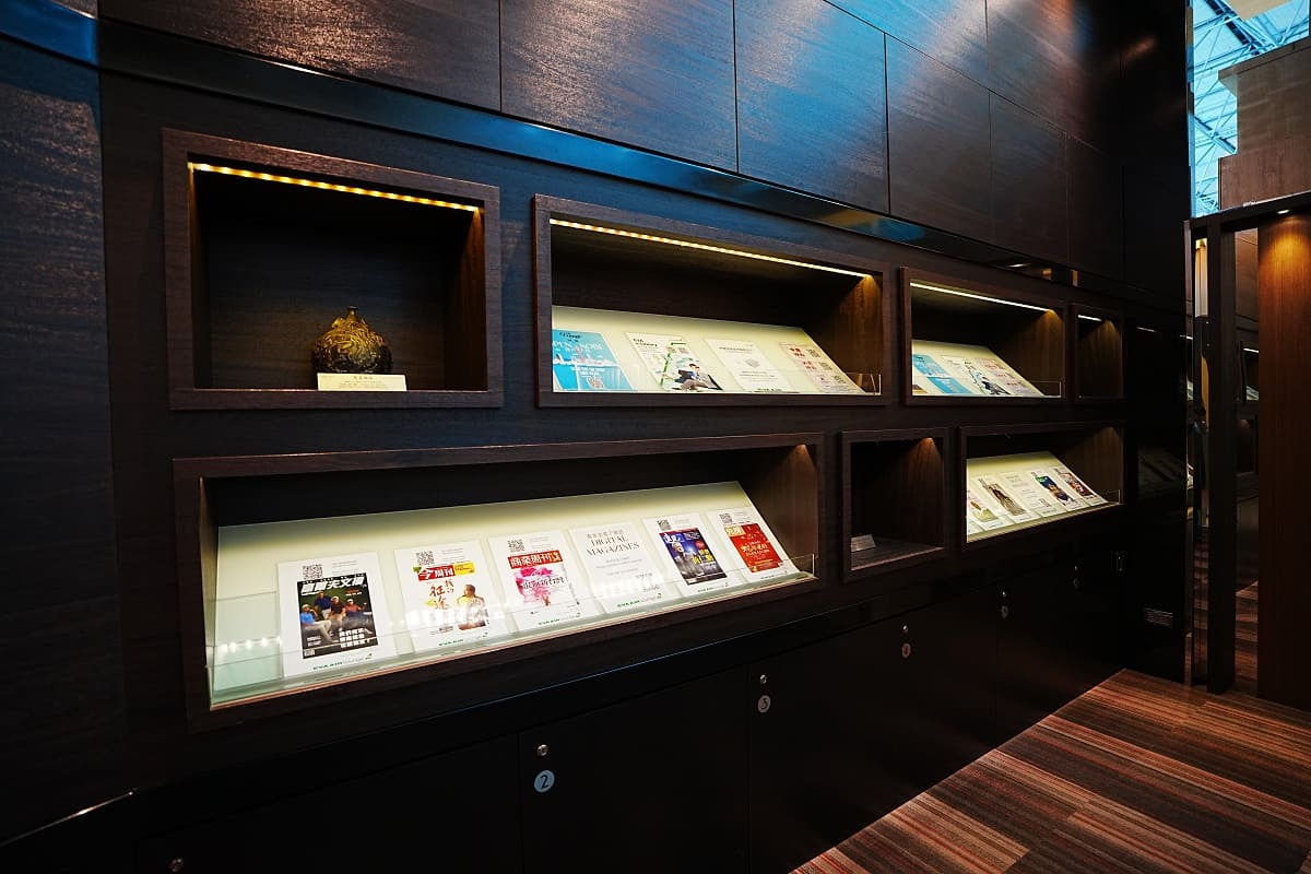 Books and Magazines in The Club Lounge