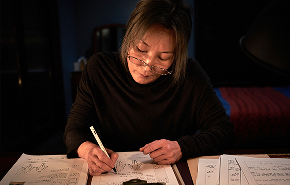 The Old Woman with the Knife